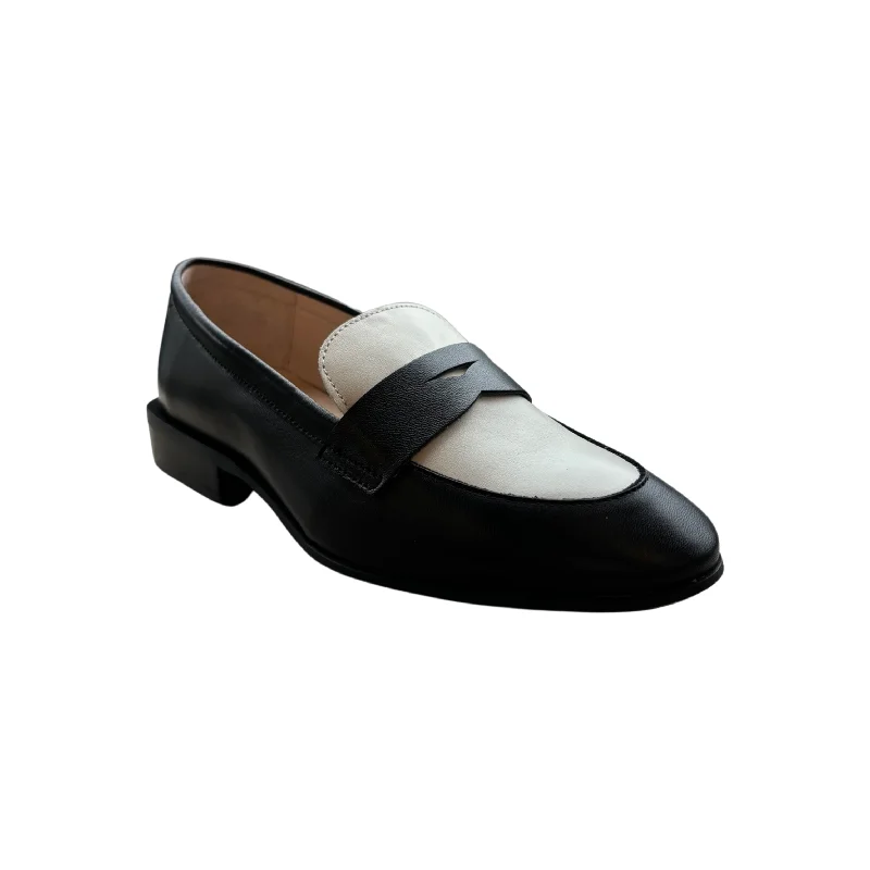 B7622 Black/White Loafer