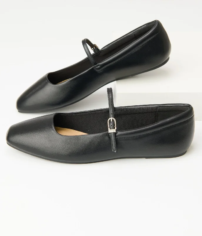 1960s Black Leatherette Flats