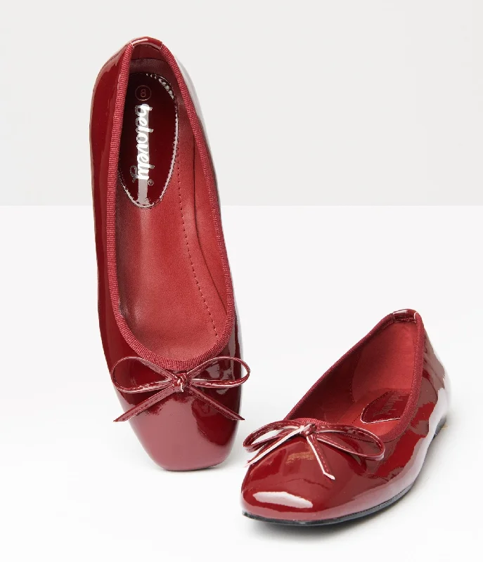 1960s Burgundy Patent Leatherette Flats