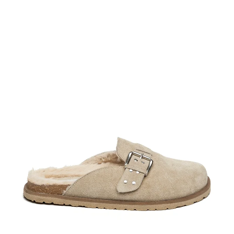 Evergreen Flat Shoe SAND SUEDE