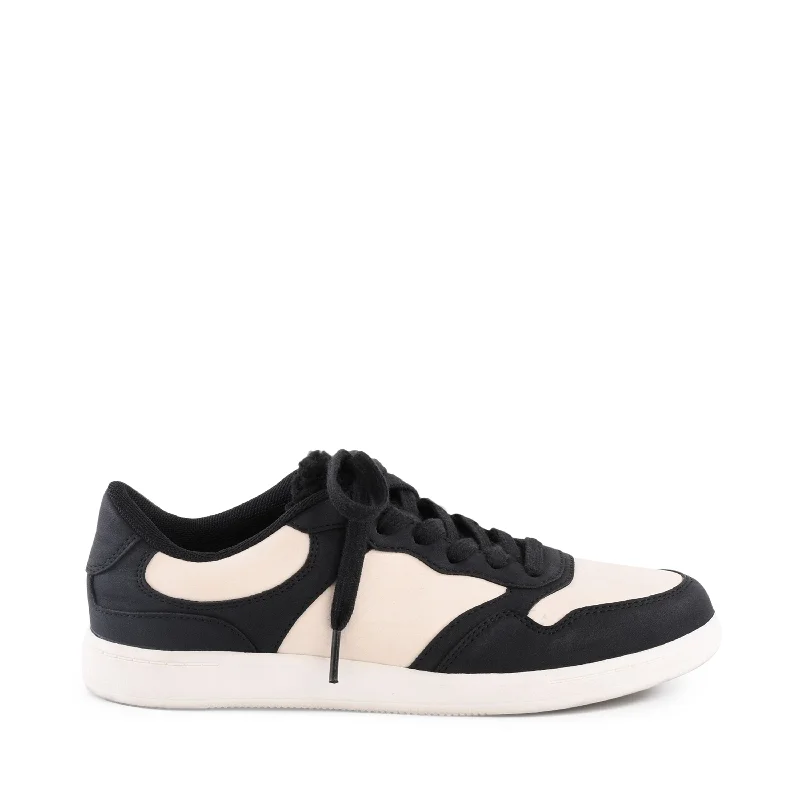 Paper Planes Sneaker in Black from BC Footwear