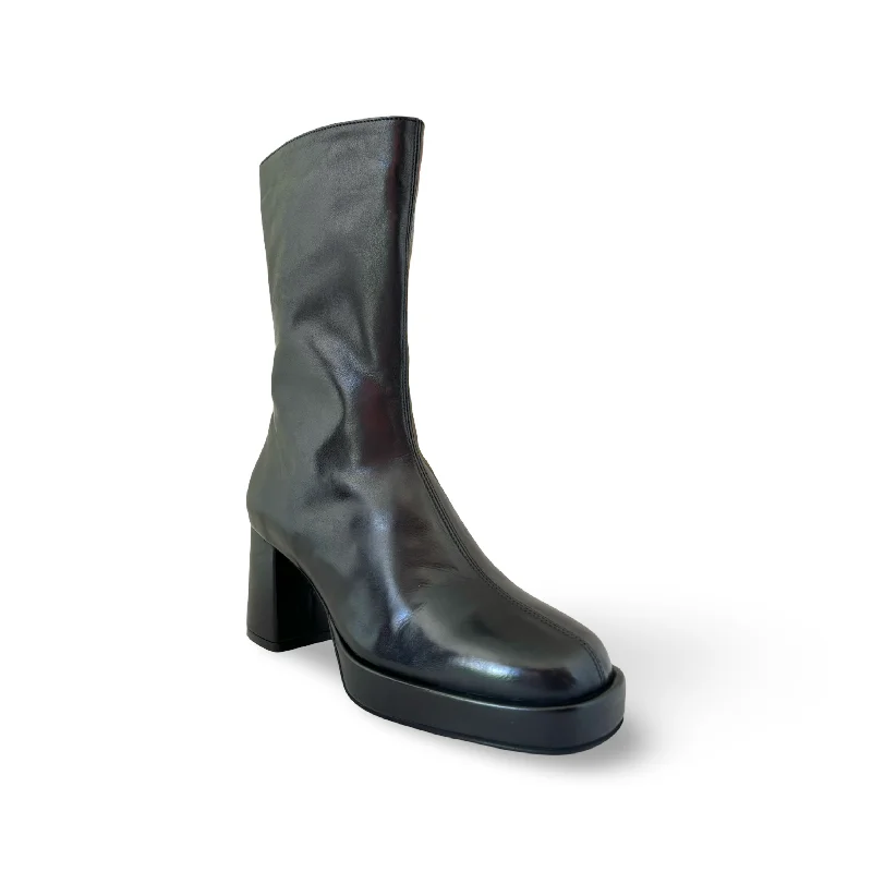 Penner Black Block Heel Boot