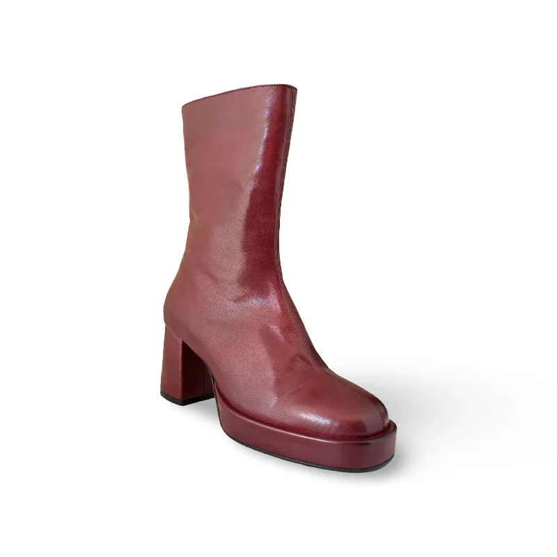 Penner Bordeaux Block Heel Boot